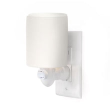 Load image into Gallery viewer, Velvet Sands Outlet Plug-In Wax Warmer - Fate Beauty