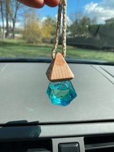 Load image into Gallery viewer, Car Crystal (Air Freshener) - FATE Beauty