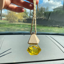 Load image into Gallery viewer, Car Crystal (Air Freshener) - FATE Beauty